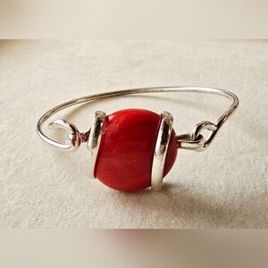 Red Lapse Bead Silver Bangle Bracelet